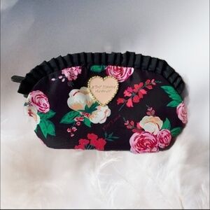🌺 Betsey Johnson Ruffled Floral Cosmetic Makeup Case Bag NWOT